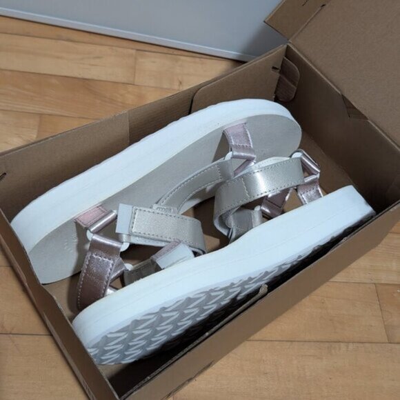 NWT Teva | Midform Universal Shimmer Sandals - Picture 6 of 10